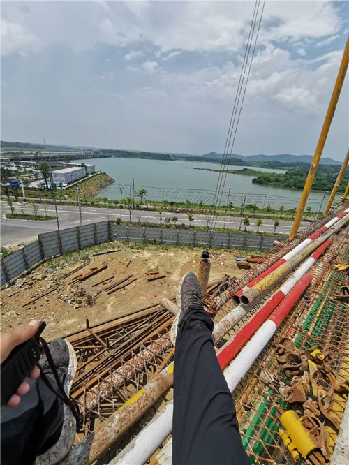 和平区作业中发生设备损坏或人员意外，责任怎么划分？