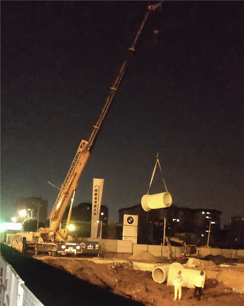 和平区“弯臂矫正”—— 吊车的 “形变补偿” 技术